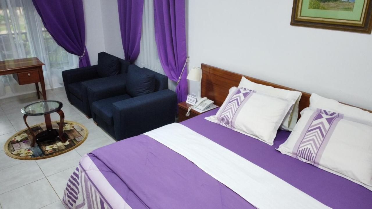 Charlestina Beach Resort Ampeni Dış mekan fotoğraf