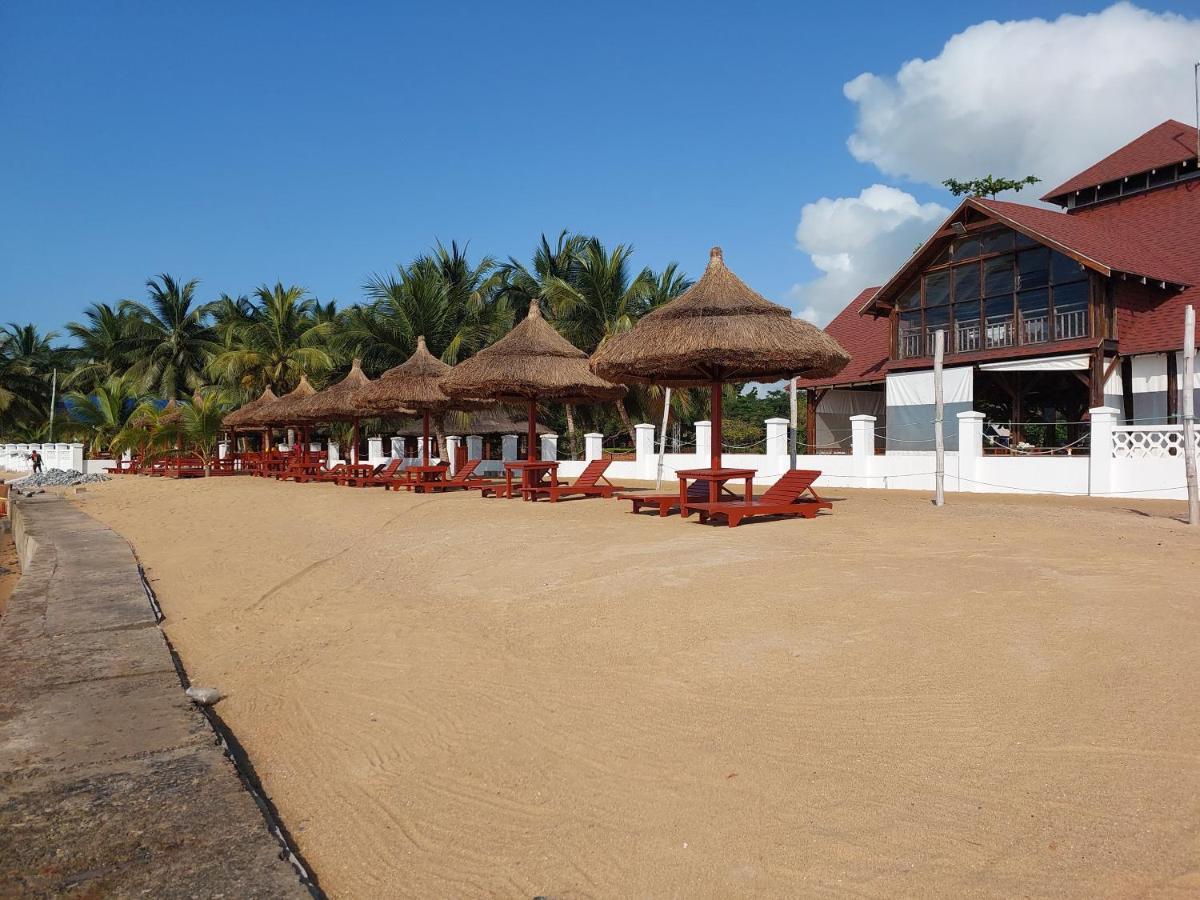 Charlestina Beach Resort Ampeni Dış mekan fotoğraf