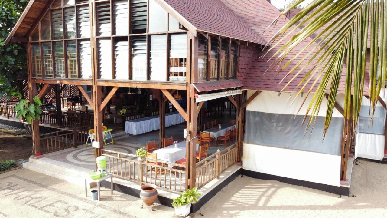 Charlestina Beach Resort Ampeni Dış mekan fotoğraf