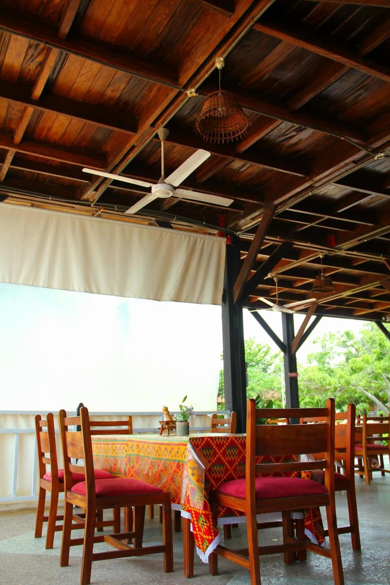 Charlestina Beach Resort Ampeni Dış mekan fotoğraf