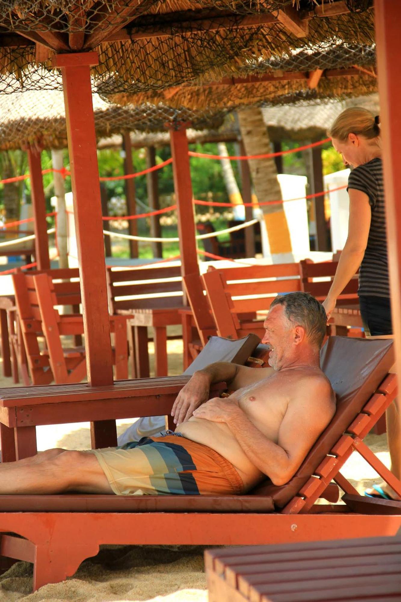 Charlestina Beach Resort Ampeni Dış mekan fotoğraf