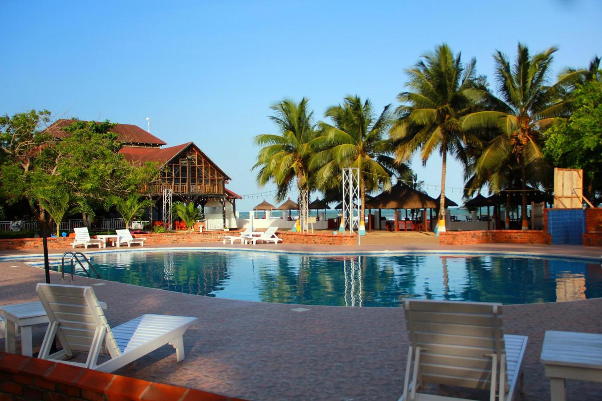 Charlestina Beach Resort Ampeni Dış mekan fotoğraf